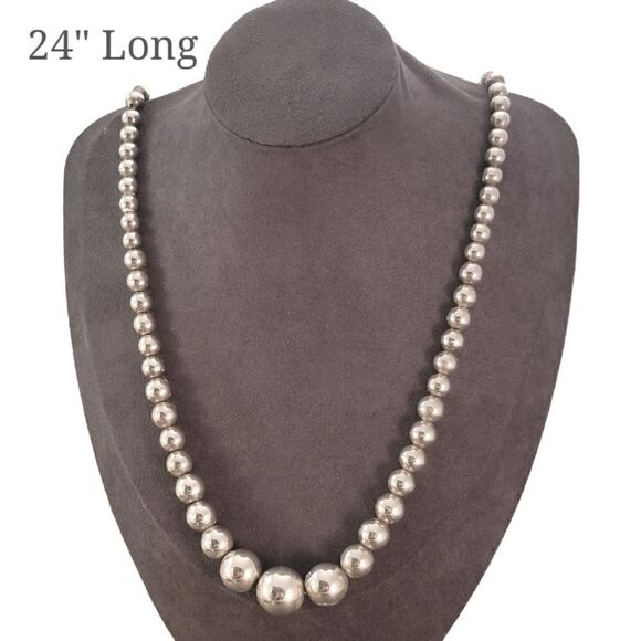 Vintage Sterling Silver Graduated Ball Bead Necklace 24" Long - Picture 1 of 8